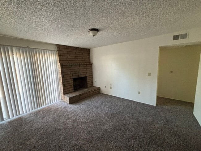 Photo - 8012 N Laurelglen Blvd