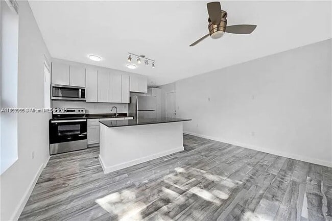 Photo - 1036 SW 5th St Apartment Unit 6