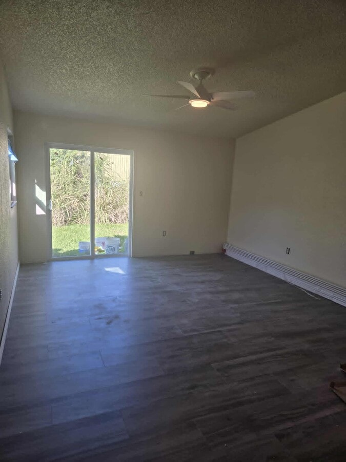 Photo - 308 Sun Dial Ct