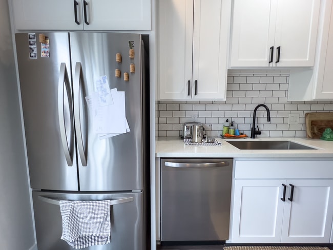 Photo - Beautiful 3 bedroom, 2.5 bath home in North Portland! Amazing Modern Kitchen and Great Natural Li...