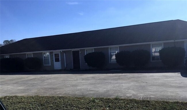 Building Photo - 124 Evergreen Trail SE