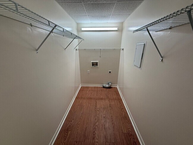 Photo - 3607 Lark Cir Unit E