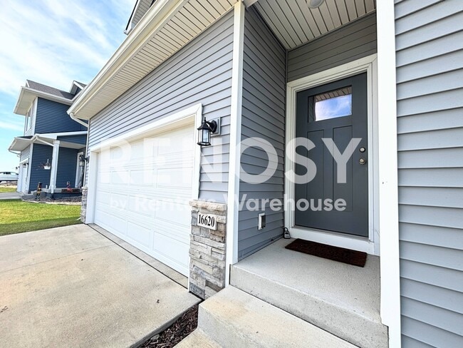 16620 Oakwood Dr