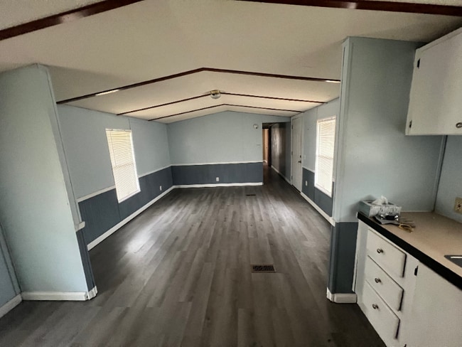 Photo - 106 Linda Lee Ct