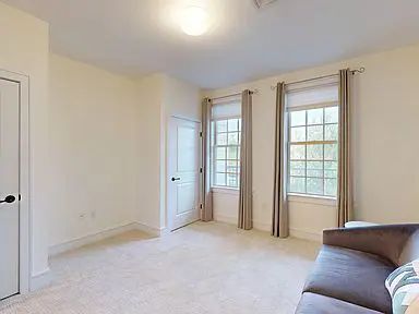 Photo - middlebury VT Unit 205