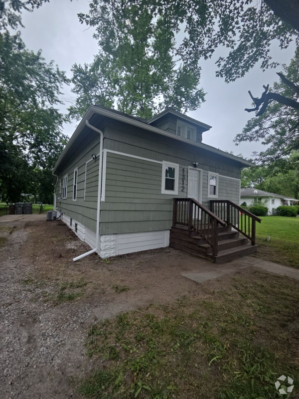 Building Photo - 1312 Reservoir Rd Rental