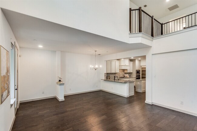 Photo - 1423 Lamb Dr