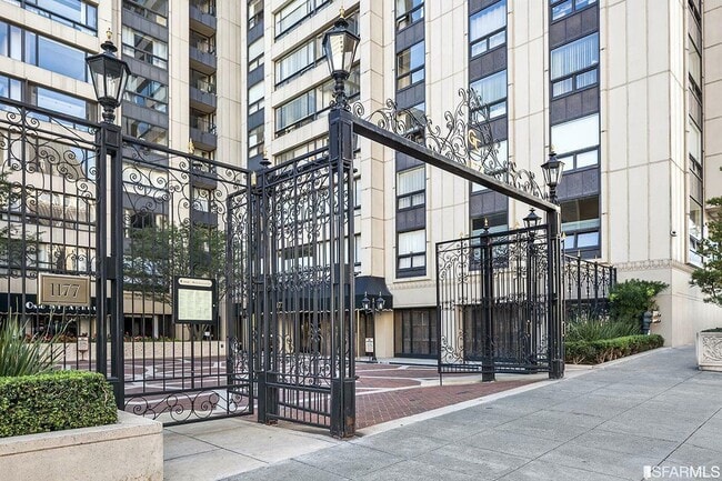 Building Photo - 1177 California St Unit 1203 Rental