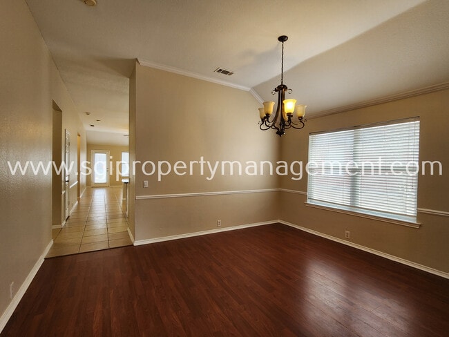 Photo - 1415 Murphy Dr