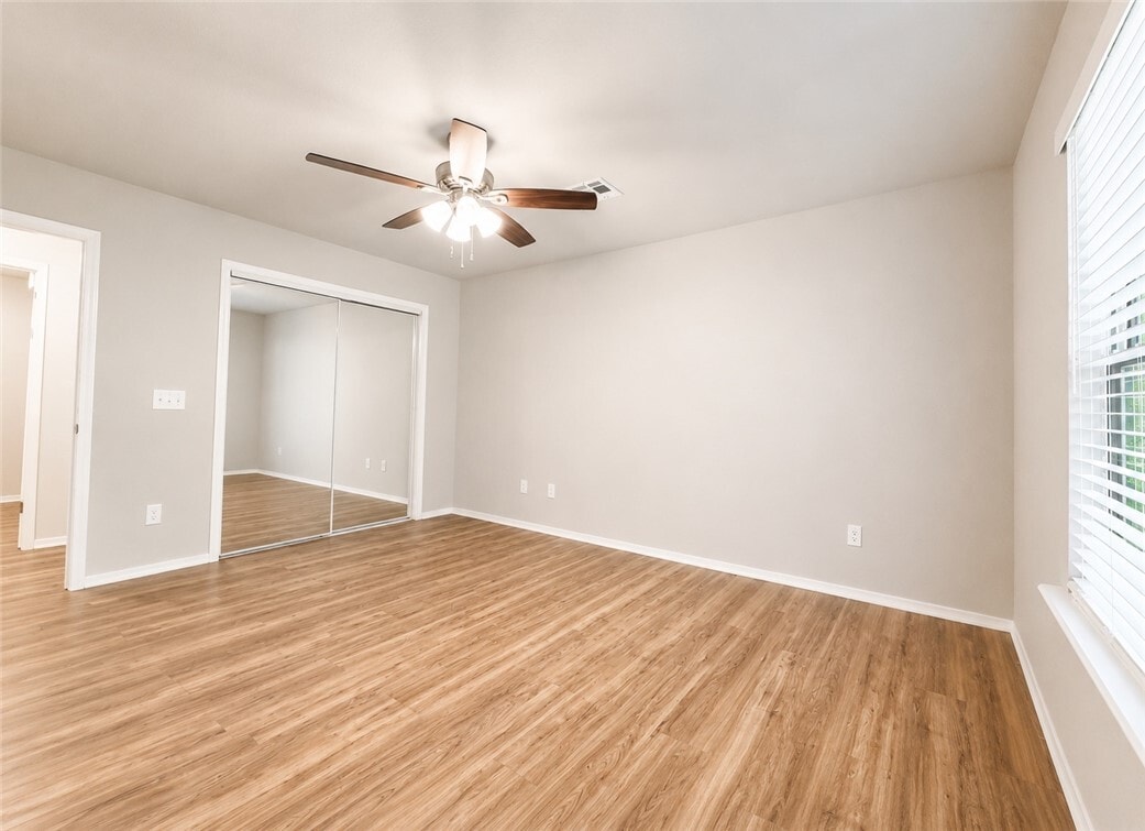Photo - 1 Mills Ln