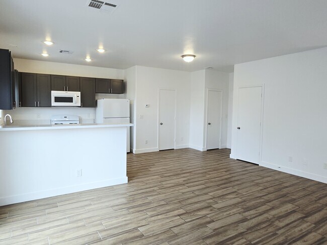 Photo - 1928 Salvation St