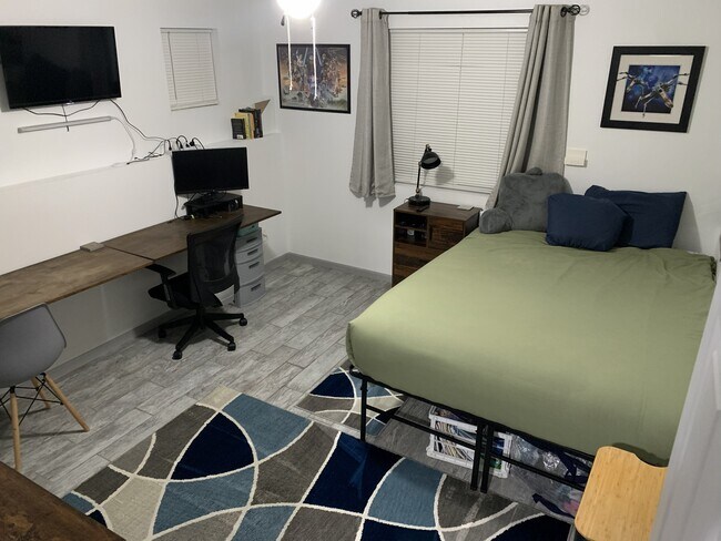 Dormitorio 1 - 3505 Fallon St Unidad B14