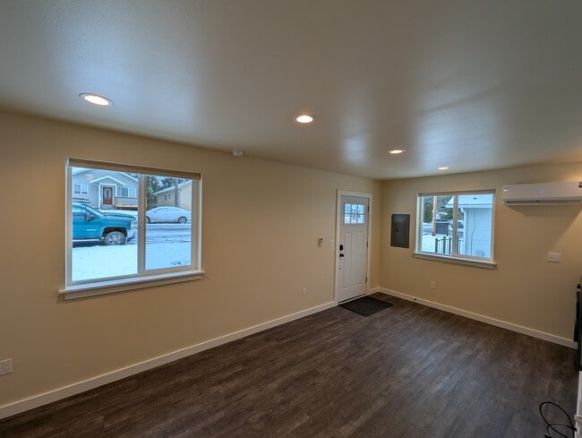 Photo - 1133 W 19th St Unit A