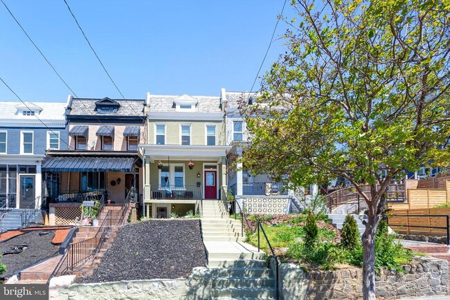 Photo - 315 Upshur St NW