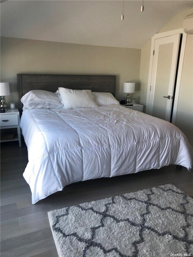 Photo - 446 Dehnhoff Walk