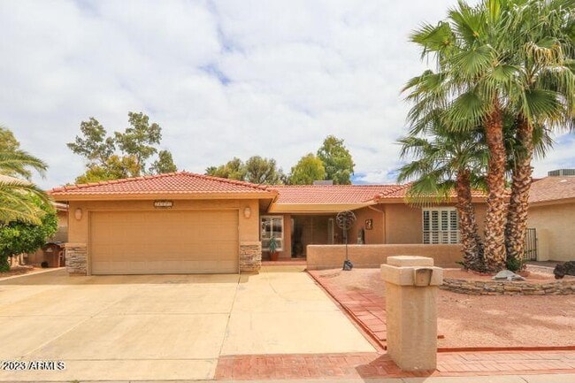 26625 S Lakemont Dr