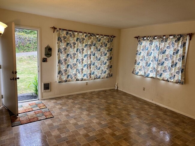 Photo - 3 Bedroom House in Quiet Neighborhood