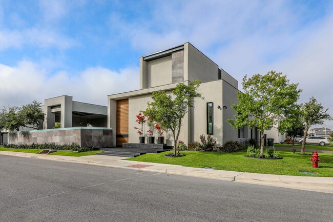 Building Photo - 3013 George Martin Dr
