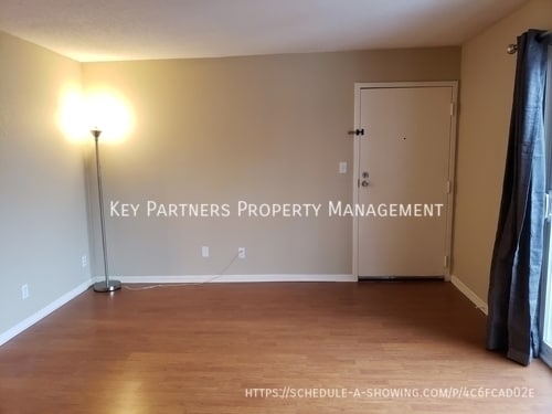 Photo - 6212 Robinson St Unidad 3