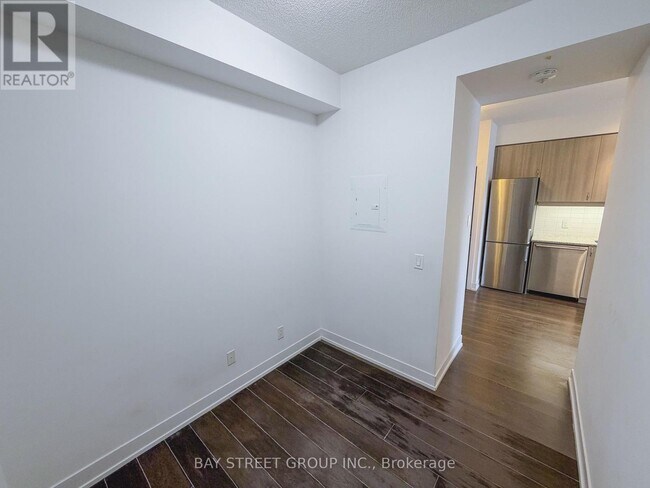 Photo - 7 Kenaston Gardens Unit 119