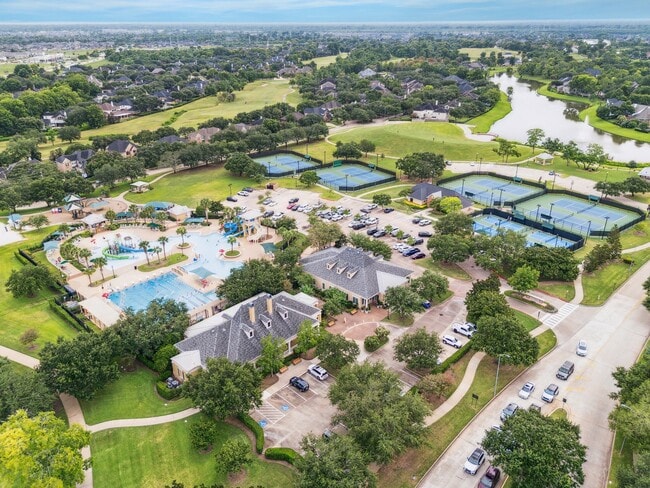 Building Photo - 5902 Chatham Cove