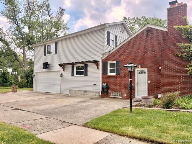 Photo - 2111 Earlmont Rd
