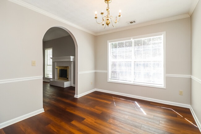 155 Somerset Dr