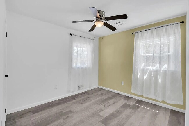 Photo - 2144 Dover Pines Ave