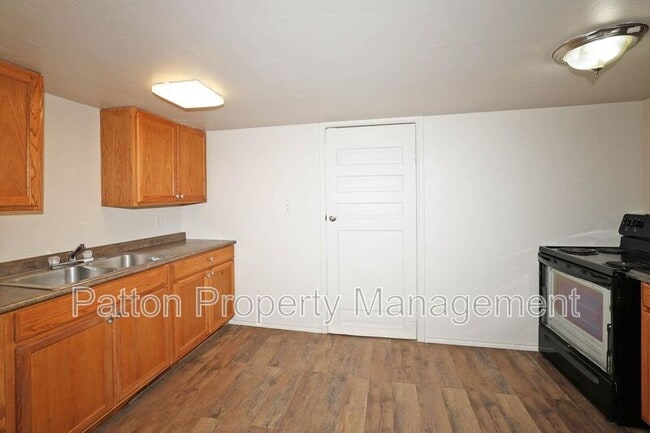 Photo - 4240 SW 10th Ave House