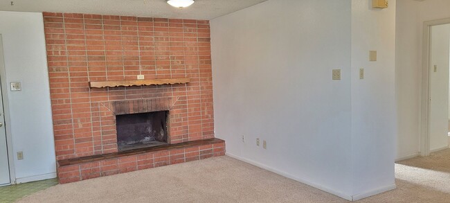 Photo - re1417 Unit 1421