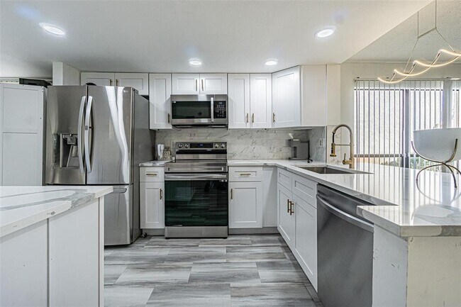 4965 Puritan Cir Unit 401