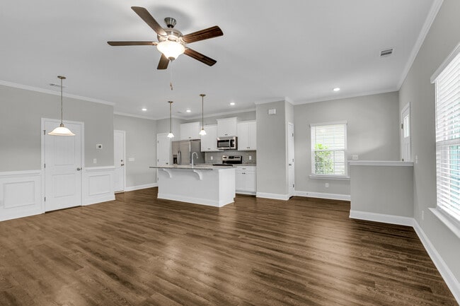 Photo - 110 Birch Cir