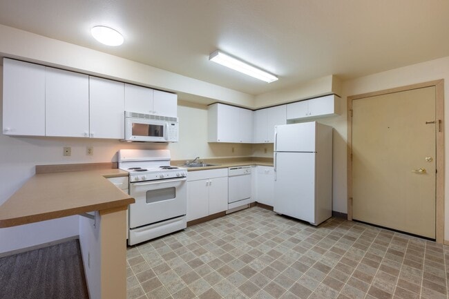 Photo - Crestview West Apartments