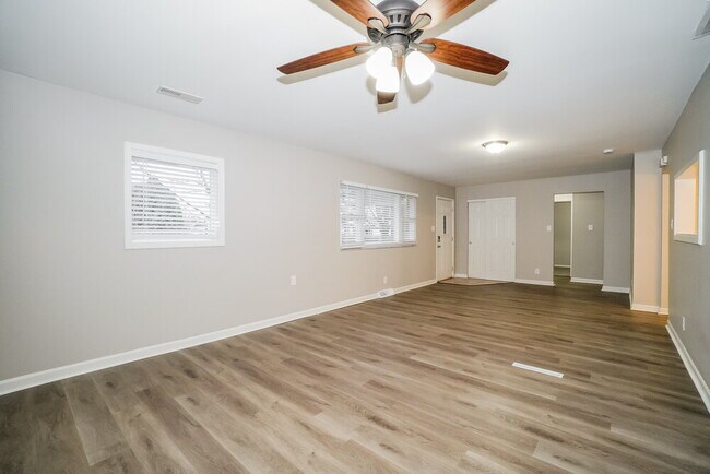 Photo - 6536 Dobson Square E