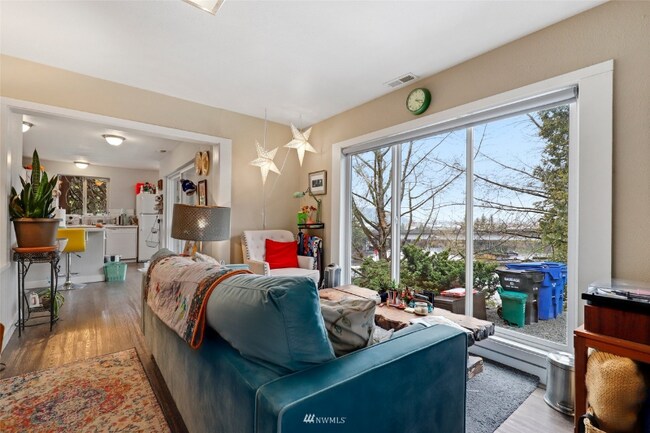 Photo - 3631 22nd Ave SW Unidad B