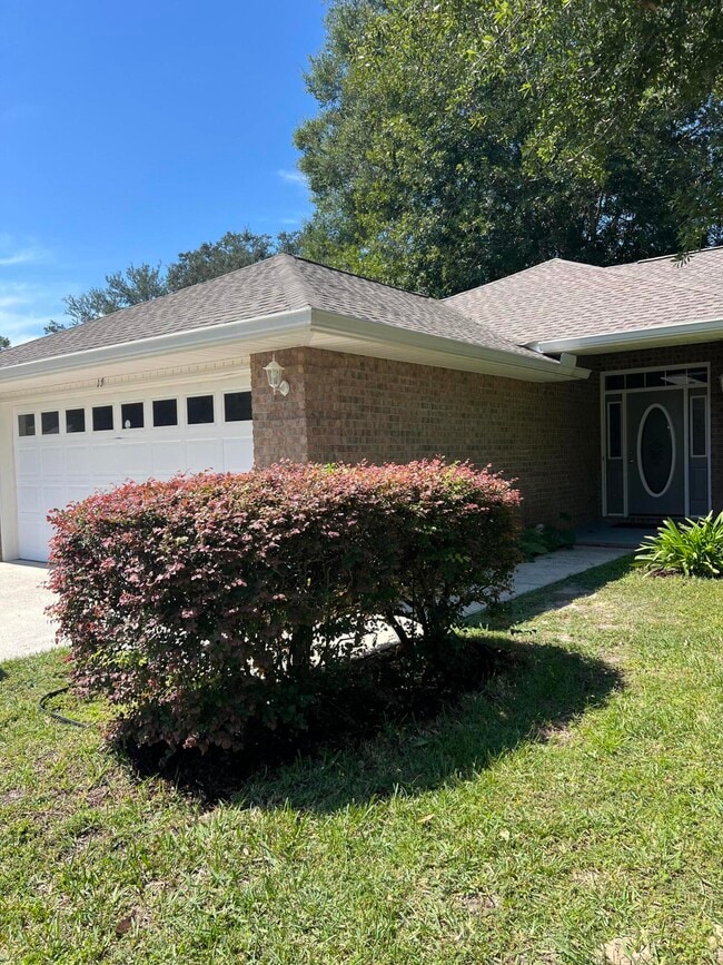 Photo - 15 Beacon Way