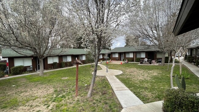 Single Level 1-Bedroom Updated Flat in the Friendly Community of Morro Gardens - Single Level 1-Bedroom Updated Flat in the Friendly Community of Morro Gardens Unidad 7775 Morro Rd. #25