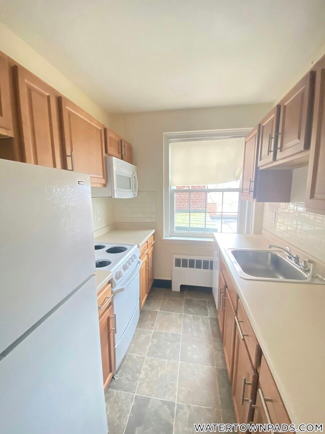 550 Belmont St Unit 2