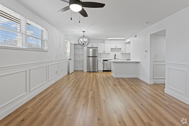 2 BR, 1BA - 900SF - Dining Room