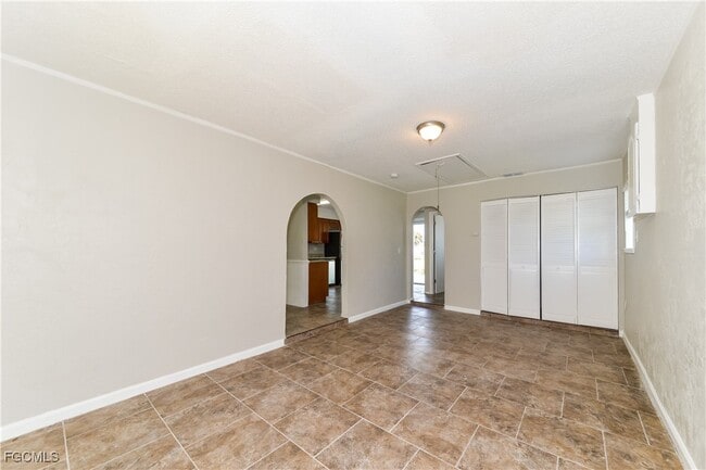 Photo - 6231 Catalan St