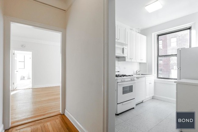 220 West 71st Street - 220 West 71st Street Apartments