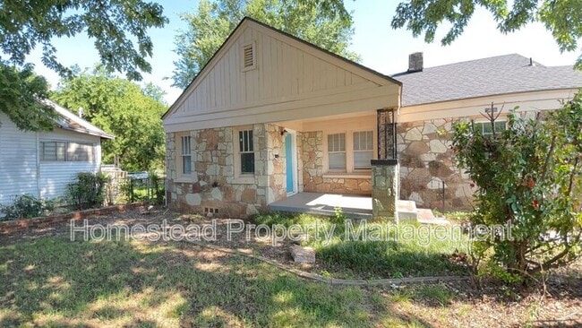 Photo - 1436 NE 8th St