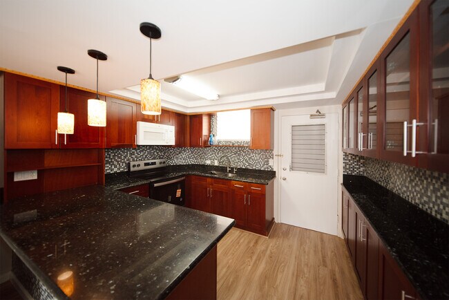 2440 Date St