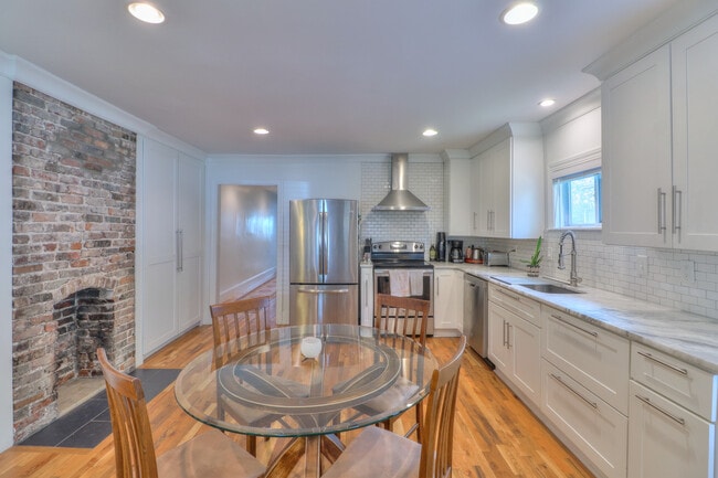 Photo - 1316 Pennock Ave