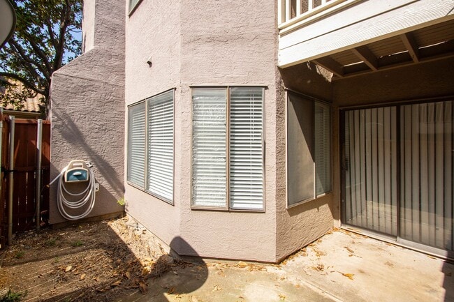Photo - Fantastic Location 2 Bedroom 2 bath Condo