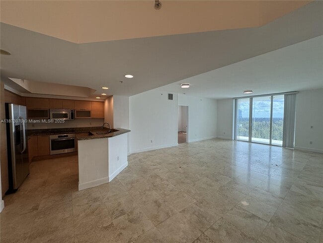 Building Photo - 15051 Royal Oaks Ln Unit 1604 Rental