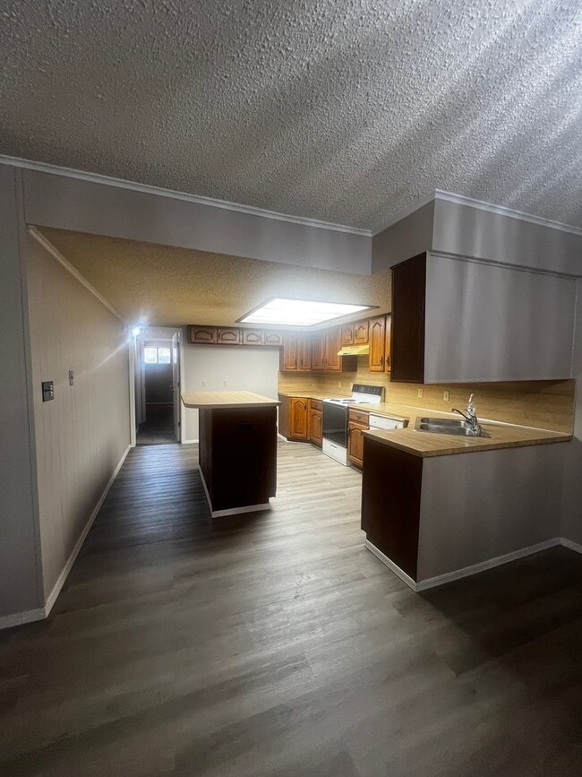 Photo - 4802 Skywood Dr
