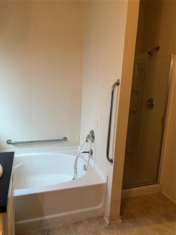 Photo - 509 Roundrock Ln