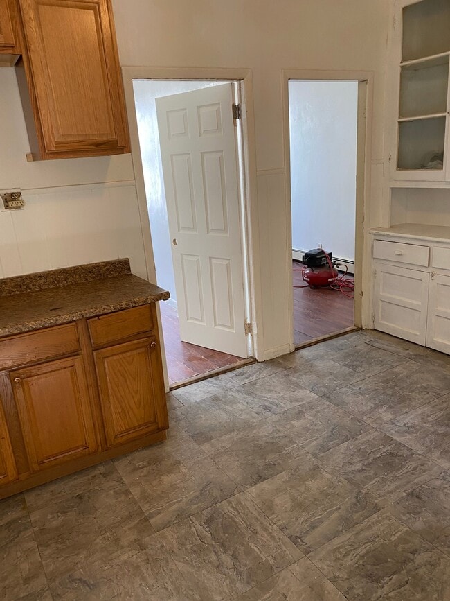 Photo - 36 E 28th St