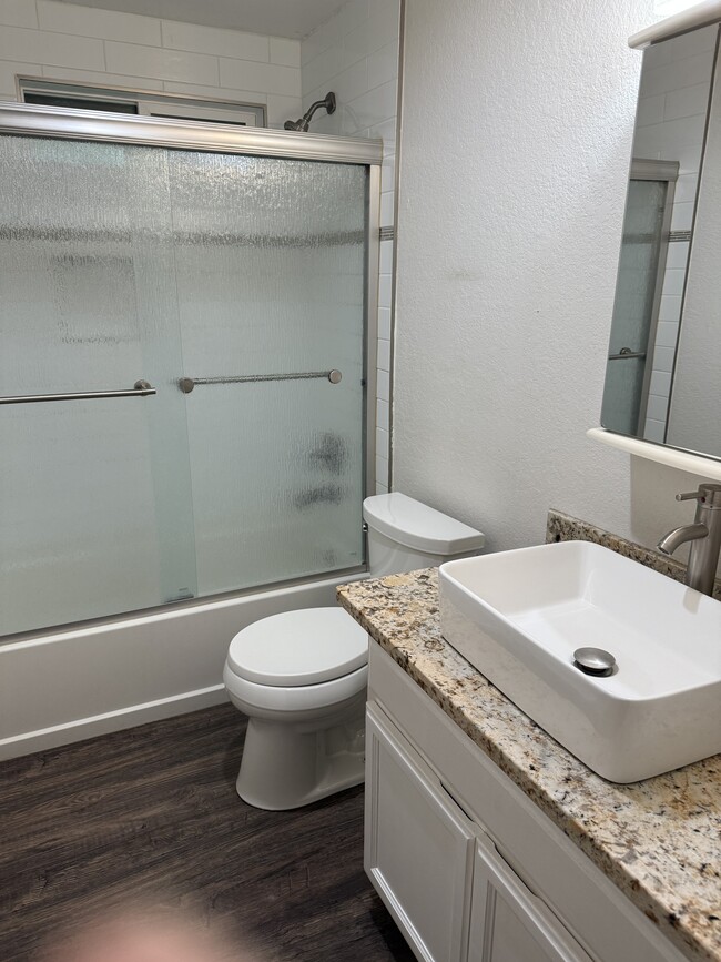 New Bath - 2018 4th St Unit 2018